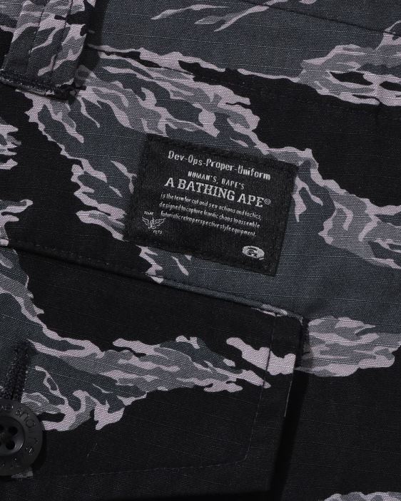 pantalones militares de ajuste relajado con camuflaje de tigre hombres negro 26D80335 A Bathing Ape