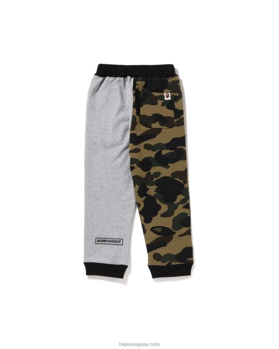 pantalones de chándal con estampado de emblema del 1er equipo camuflado niños ejercito verde 26D801652 A Bathing Ape