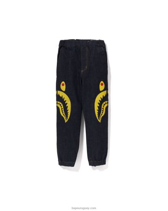 pantalones de mezclilla tipo jogger con tiburón lateral niños mezclilla 26D801405 A Bathing Ape